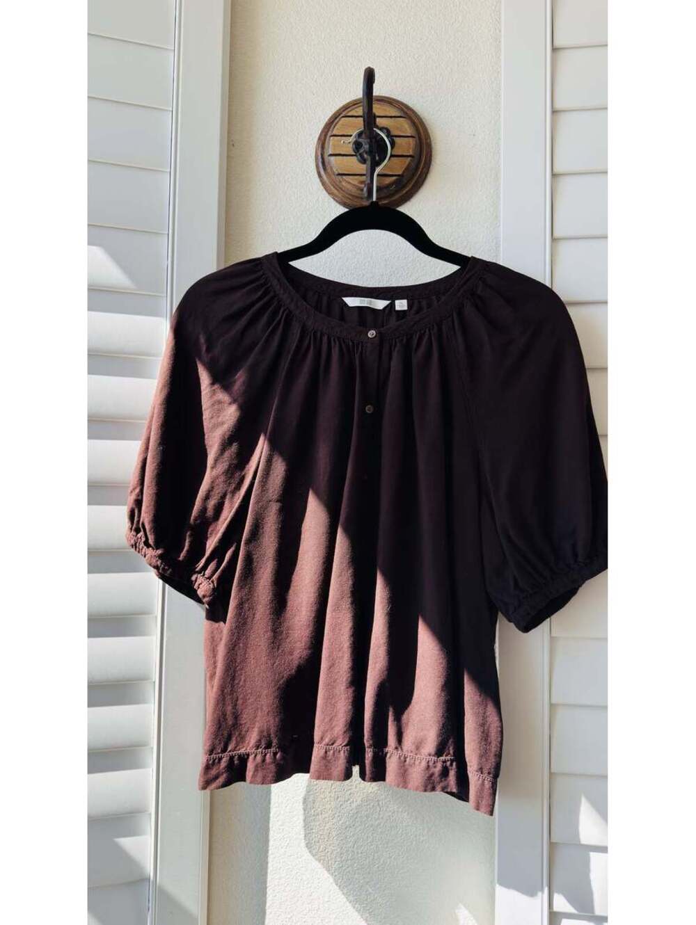 Uniqlo Gathered Puff Sleeve Blouse Plum Brown Size XL